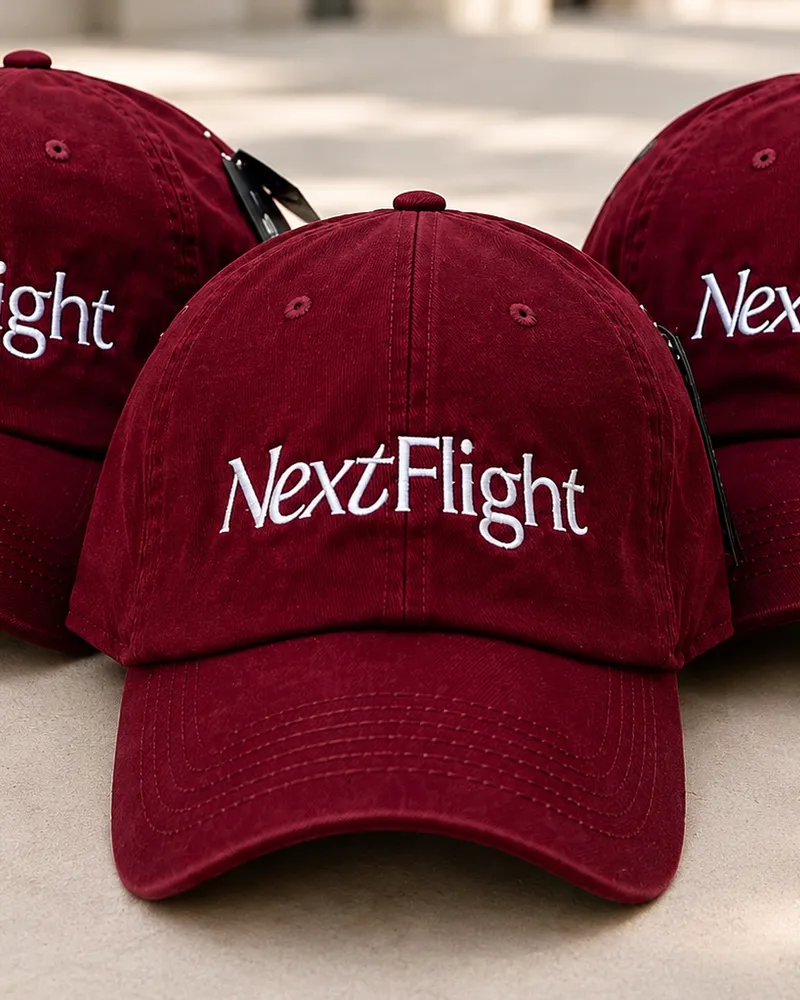 Gorra Next Flight Academy con vaso de obsequio